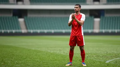 El defensor Eduardo Anderson vuelve a la selección de Panamá tras dos años, mientras Carina Baltrip-Reyes destaca en el...