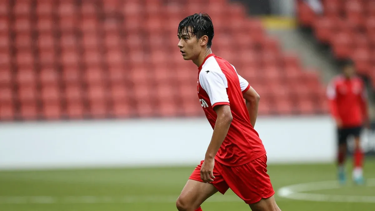 La selección Sub-17 de Panamá, liderada por Felipe Baloy, jugará tres partidos amistosos de preparación en Salou contra...